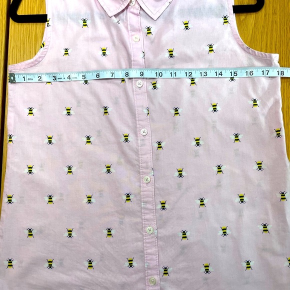 Girl’s light pink bee short. - Picture 4 of 4